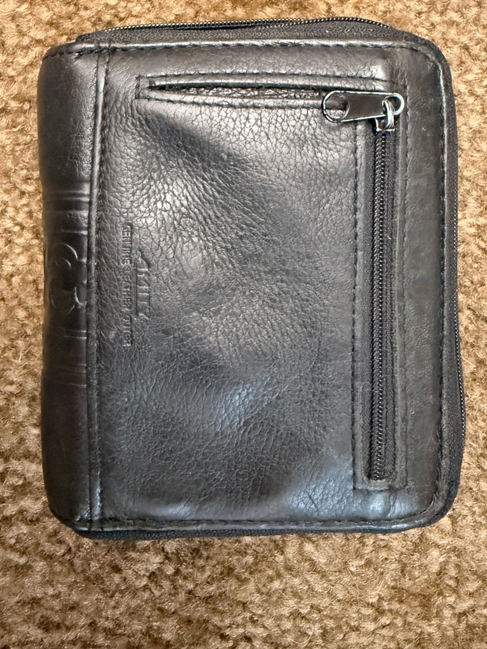 Vintage Amity Black
Cowhide Leather Zippered
Wallet